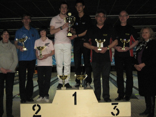 Le podium du tournoi de Troye Denis et Manu finissent 3ème